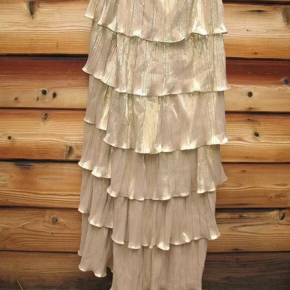 green emerald velvet dress Gold Ruffle Tiered Buckle Detail Dress main image 1